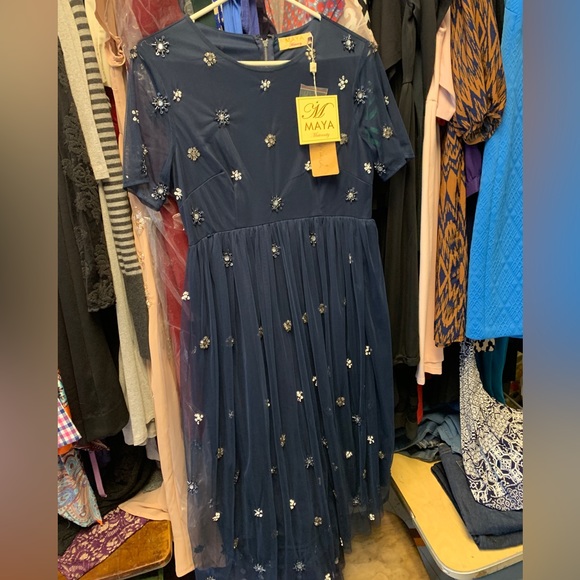 M-Maya Maternity, M, s/s poly embellished dress - Picture 5 of 6